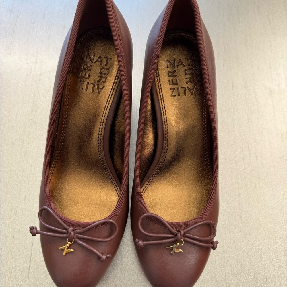 SOLD Naturalizer Brown Leather Pumps with Bow Detail